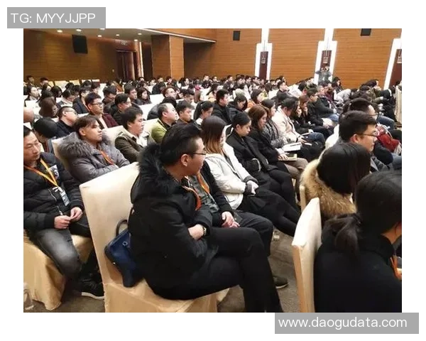 重庆足球队亚运会逆袭之旅展现拼搏精神与团队力量的辉煌篇章